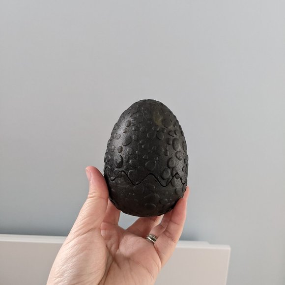 How to Train your Dragon Toothless Mini Plush with Egg - Picture 2 of 3